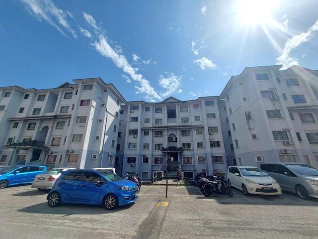 Residensi Warnasari 3 Built up 760 sqft Puncak Alam FOR INVESTMENT