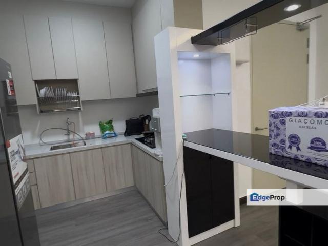 Residensi Topaz