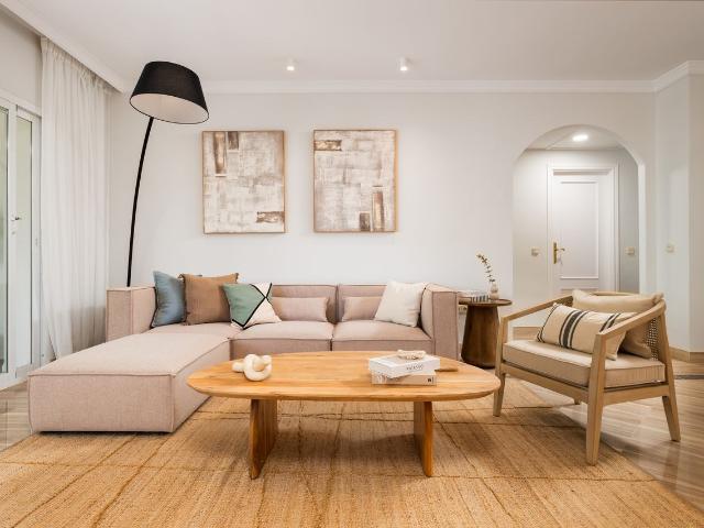 Residential Apartment in Marbella with Pool, Marbella Amsterdam Apartments for Rent