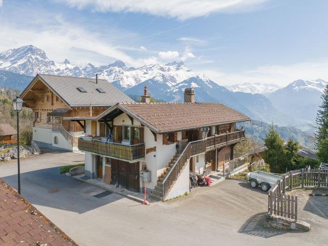 Residential building with 10 rooms on sale in Chesières 194 m² | dreamo. Ch