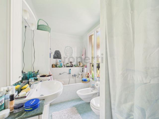 Residential building with 12.5 rooms on sale in Brissago 286 m² | dreamo. Ch