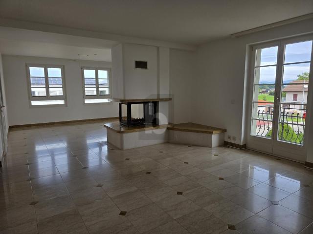 Residential building with 13.5 rooms on sale in Cordast 390 m² | dreamo. Ch