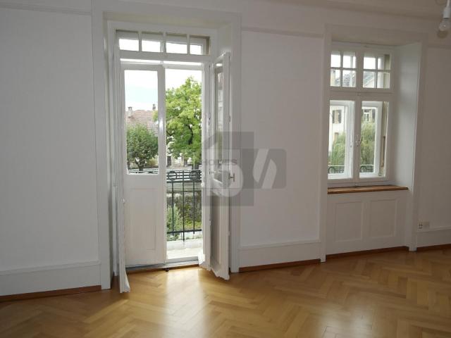 Residential building with 21.5 rooms on sale in Delémont 431 m² | dreamo. Ch