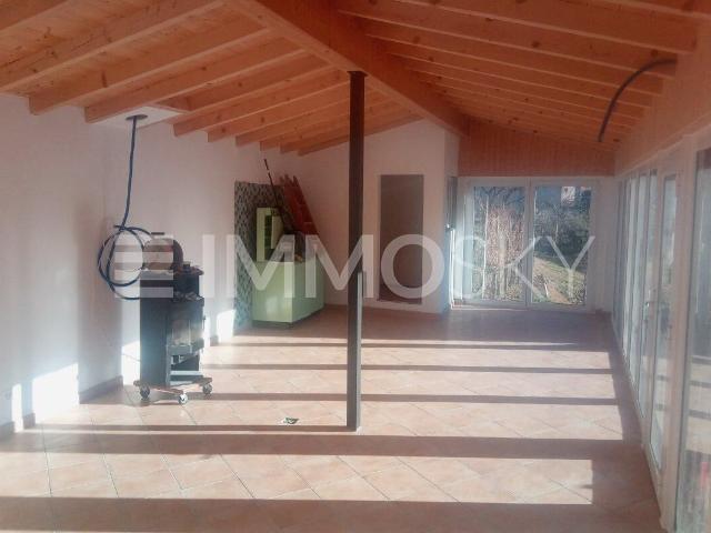 Residential building with 7.5 rooms on sale in Riazzino 190 m² | dreamo. Ch