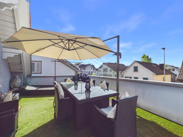 Residential building with 8 rooms on sale in Pfäffikon ZH 502 m² | dreamo. Ch