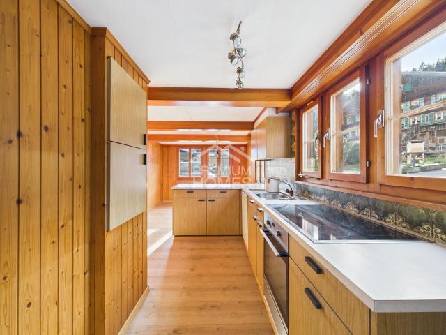 Residential building with 9.5 rooms on sale in Boltigen 225 m² | dreamo. Ch