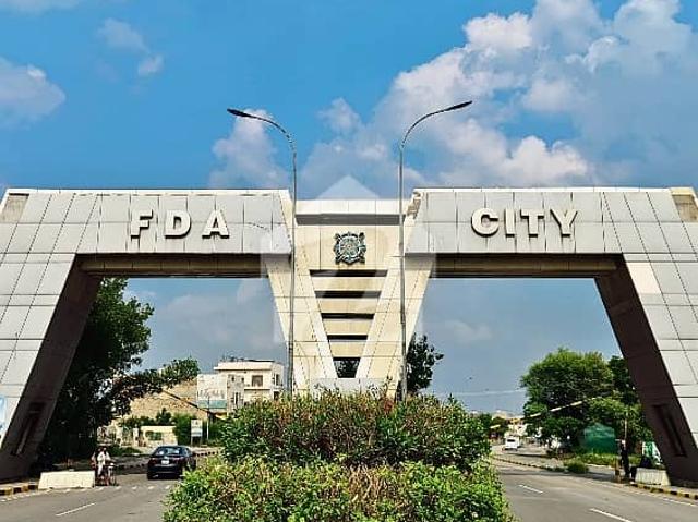 Residential Plot Of 10 Marla Is Available In Contemporary Neighborhood Of FDA City