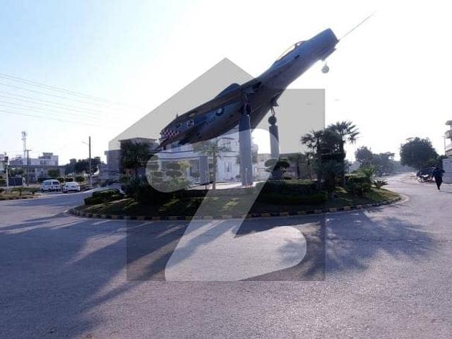 Residential Plot For Grabs In 10 Marla Islamabad