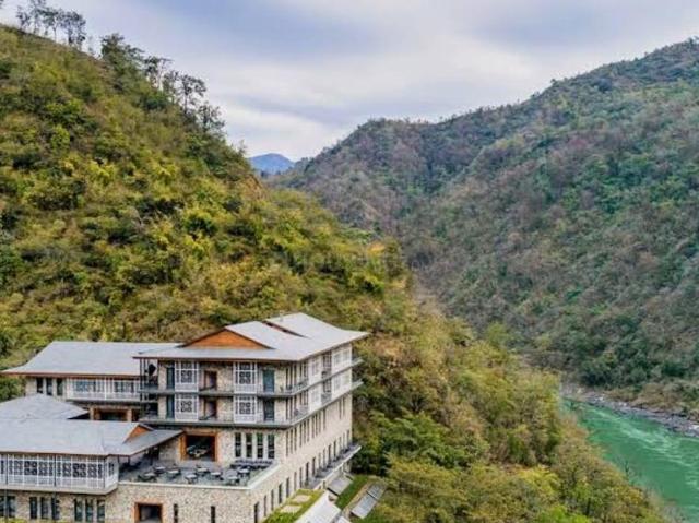 Residential Plot in Mukteshwar for resale Nainital. The reference number is 20700431