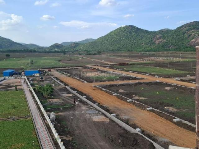 Residential Plot in Mulapadu for resale Vijayawada. The reference number is 20670348