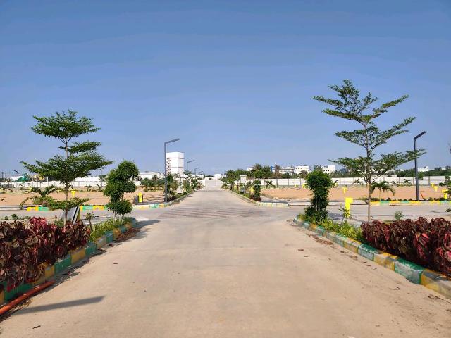 Residential Plot in Muthangi for resale Sangareddy. The reference number is 20120527