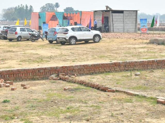 Residential Plot in Maharajpur for resale Kanpur. The reference number is 20105303