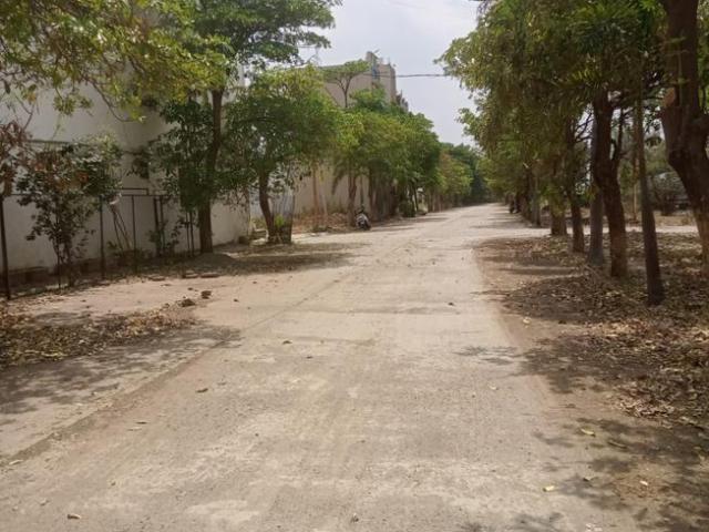 Residential Plot in Manglia for resale Indore. The reference number is 10981321