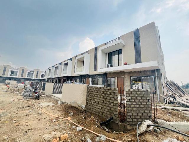 Residential Plot in Manglia for resale Indore. The reference number is 18400132