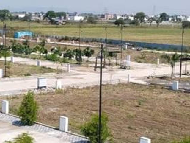 Residential Plot in Manglia for resale Indore. The reference number is 20535795