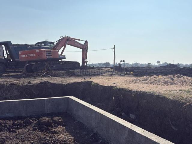 Residential Plot in Manglia for resale Indore. The reference number is 20655639