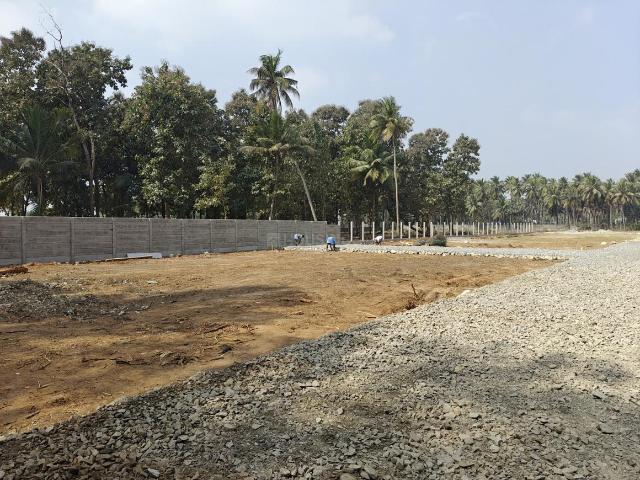 Residential Plot in Manimangalam for resale Chennai. The reference number is 19960871