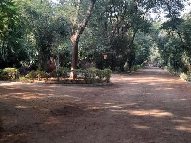 Residential Plot in Maruti Kunj for resale Gurgaon. The reference number is 13166348