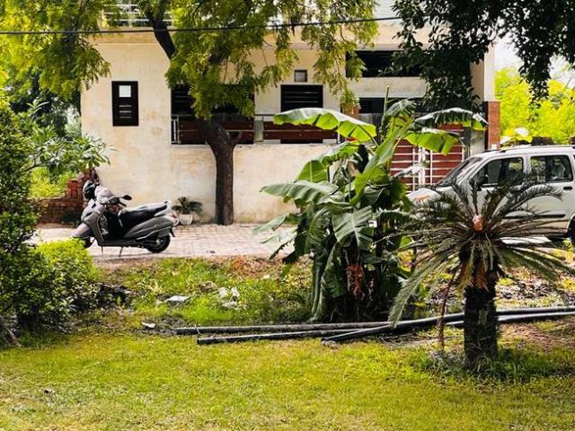 Residential Plot in Maruti Kunj for resale Gurgaon. The reference number is 20989250