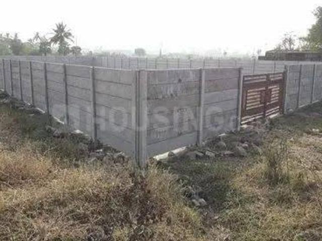 Residential Plot in Model Town for resale New Delhi. The reference number is 17329085