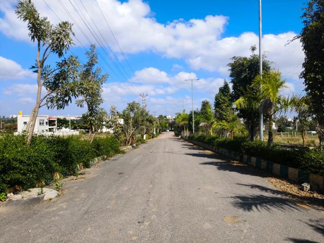 Residential Plot in Moranapalli for resale Hosur. The reference number is 19072237