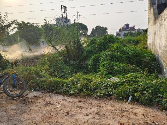 Residential Plot in Morta Village for resale Ghaziabad. The reference number is 18447386