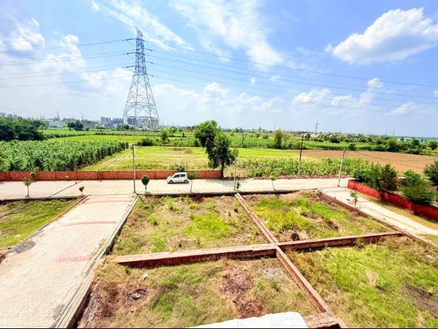 Residential Plot in Morta Village for resale Ghaziabad. The reference number is 19030484