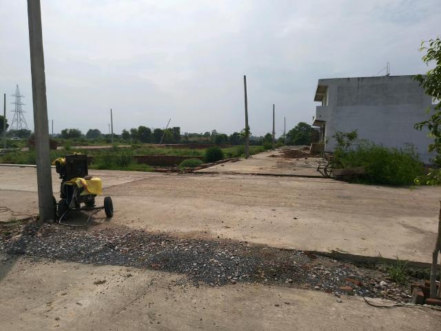 Residential Plot in Morta Village for resale Ghaziabad. The reference number is 20744212