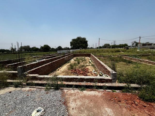 Residential Plot in Nagla for resale Agra. The reference number is 20313006