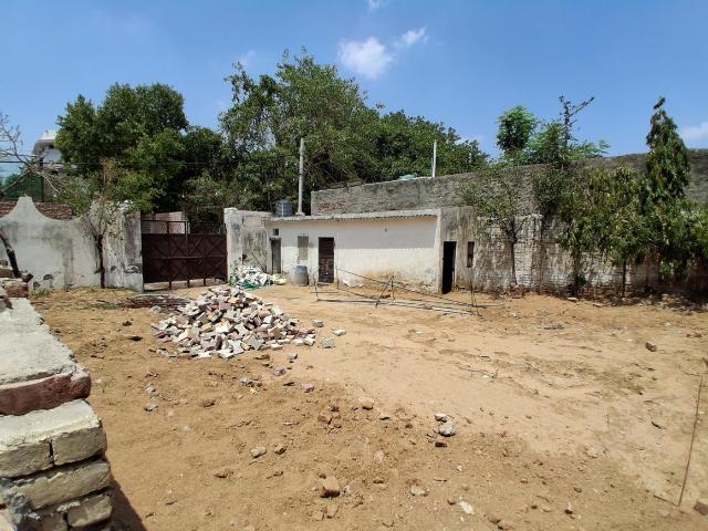 Residential Plot in Najafgarh for resale New Delhi. The reference number is 20578357