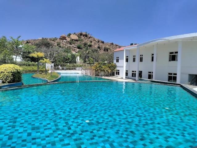 Residential Plot in Nandi Hills for resale Chikballapur District. The reference number is 20436904