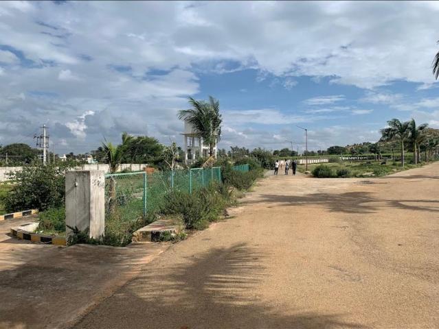 Residential Plot in Nandi Hills for resale Chikballapur District. The reference number is 7762471