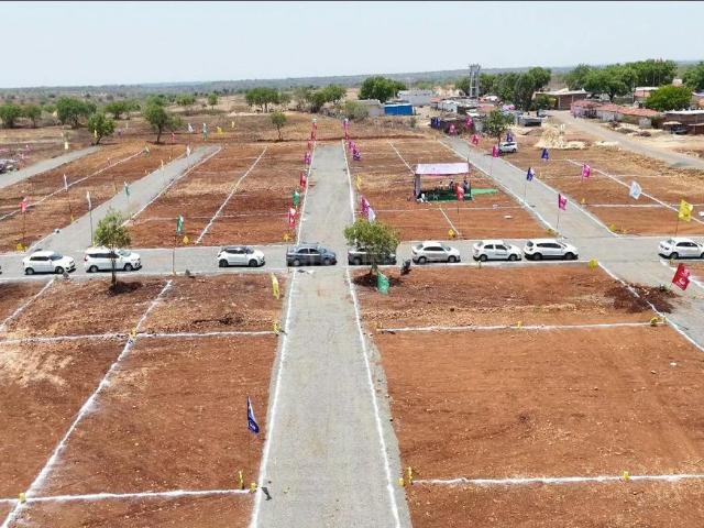 Residential Plot in Narayankhed for resale Sangareddy. The reference number is 20317354