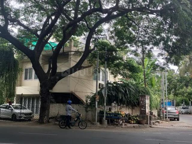 Residential Plot in Neelankarai for resale Chennai. The reference number is 13883382