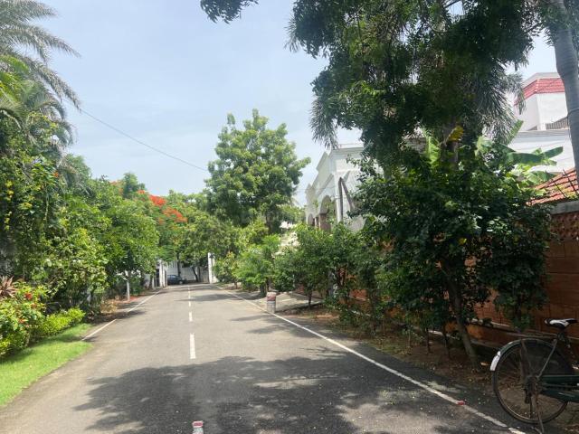 Residential Plot in Neelankarai for resale Chennai. The reference number is 14850265