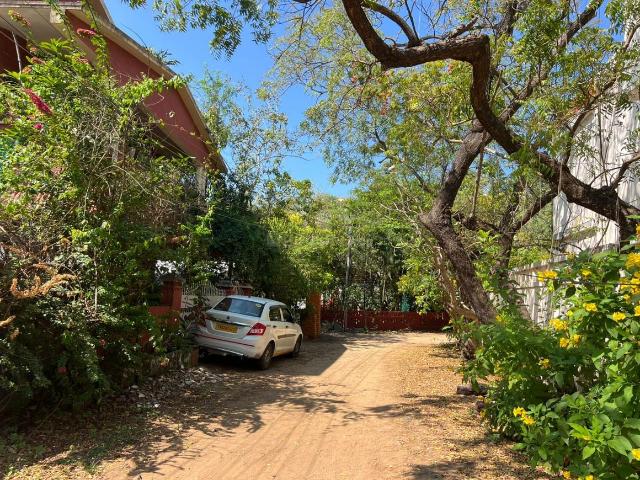 Residential Plot in Neelankarai for resale Chennai. The reference number is 16797735