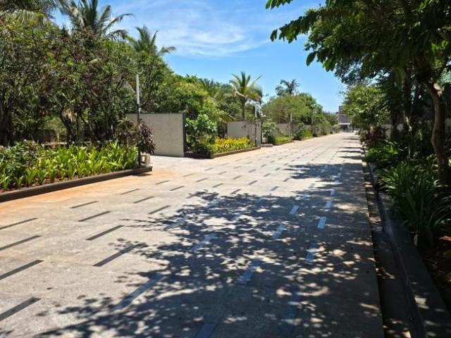 Residential Plot in Neelankarai for resale Chennai. The reference number is 20246034