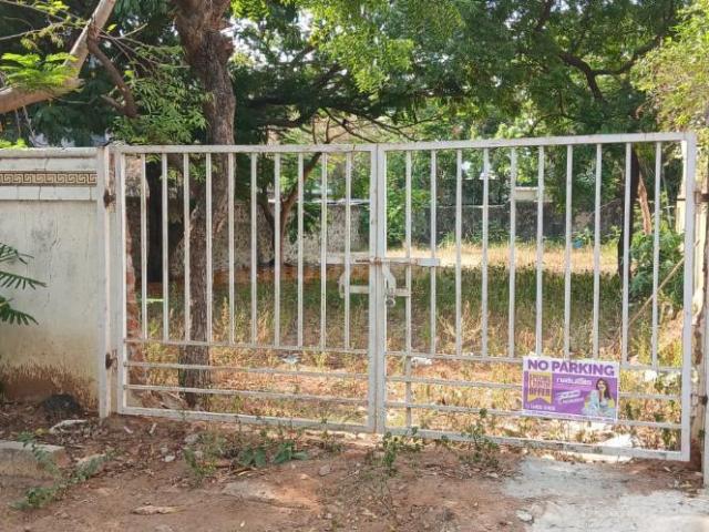 Residential Plot in Neelankarai for resale Chennai. The reference number is 20395139