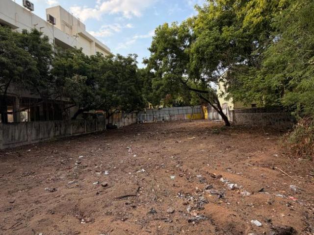 Residential Plot in Neelankarai for resale Chennai. The reference number is 20910916