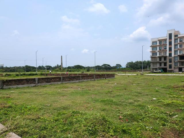 Residential Plot in New Town for resale Kolkata. The reference number is 20336301