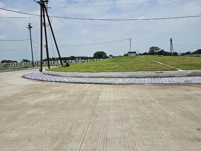Residential Plot in Nipania for resale Indore. The reference number is 18024602