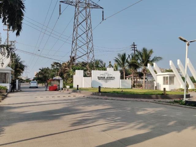 Residential Plot in Nipania for resale Indore. The reference number is 19203444