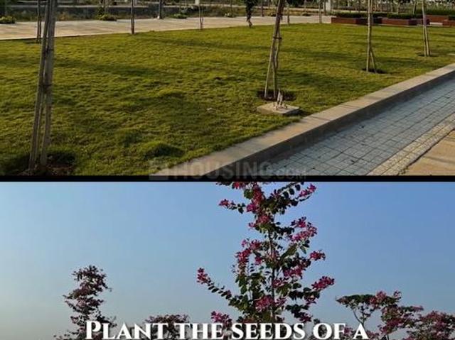 Residential Plot in Nipania for resale Indore. The reference number is 20647837