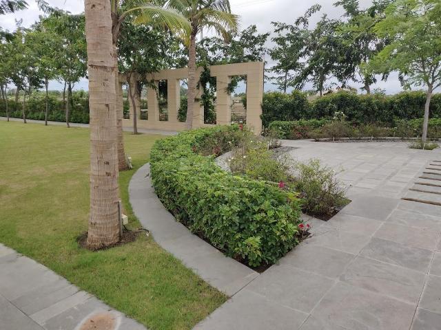 Residential Plot in Nipania for resale Indore. The reference number is 20135410