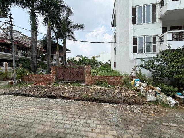 Residential Plot in Niranjanpur for resale Dehradun. The reference number is 19133611