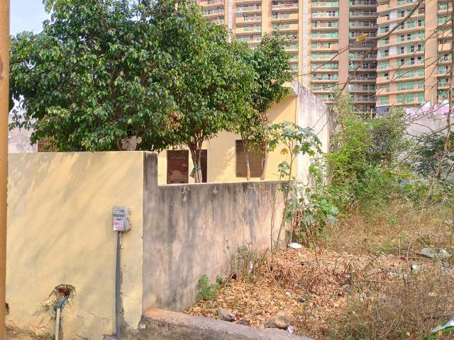 Residential Plot in Omicron III for resale Greater Noida. The reference number is 13317826