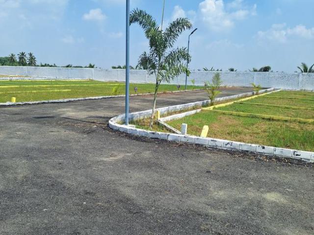Residential Plot in Oragadam Sriperambattur for resale Chennai. The reference number is 19272332