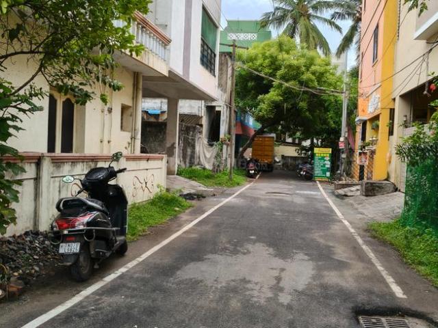 Residential Plot in Adambakkam for resale Chennai. The reference number is 18749278