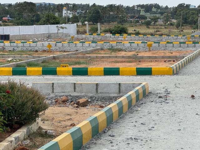 Residential Plot in Agondapalli for resale Hosur. The reference number is 20748488