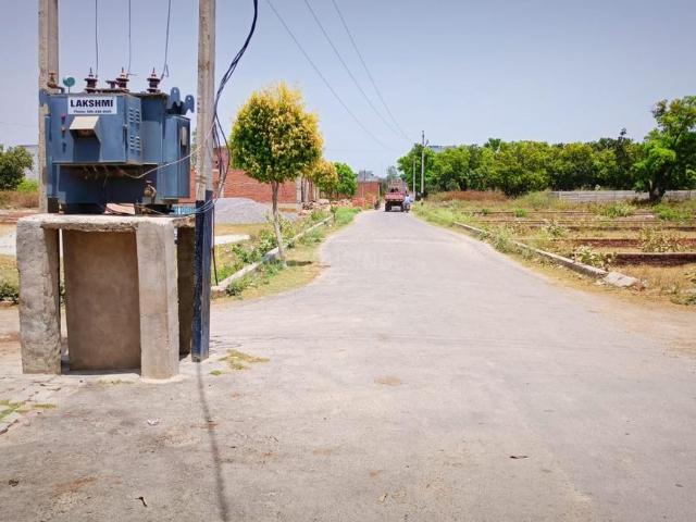 Residential Plot in Alambagh for resale Kanpur Road. The reference number is 17466731